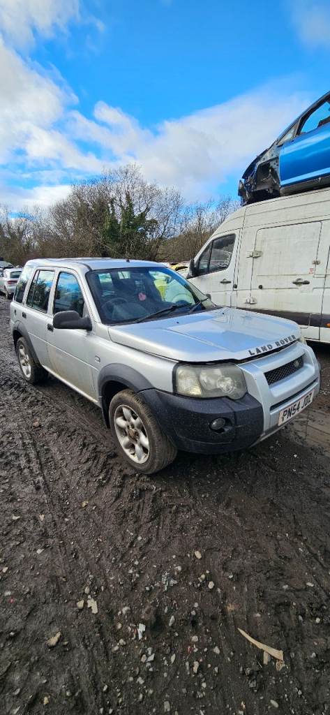 Land-rover freelander 54 plate breaking 