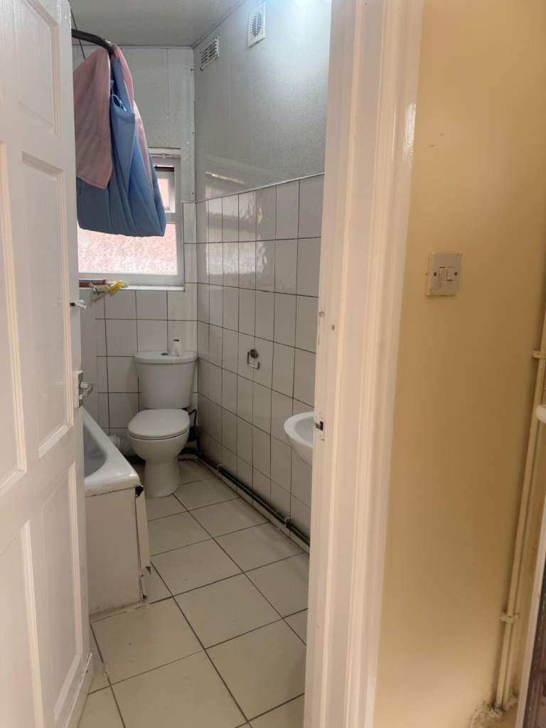 3 Bedroom Ground Floor Flat To Let – Levenshulme, M19
