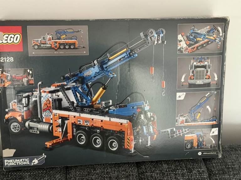Lego Technic Heavy Duty Tow Truck