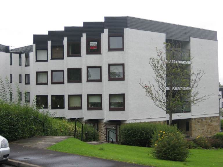 Central Hamilton; Fresh and Bright One Bed Unfurnished Flat