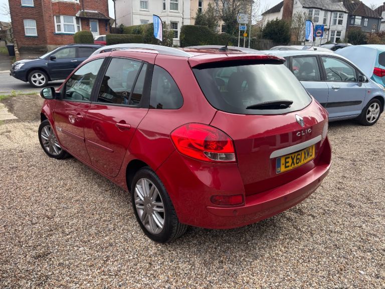 Renault, CLIO, Estate, 2011, Other, 1598 (cc), 5 doors