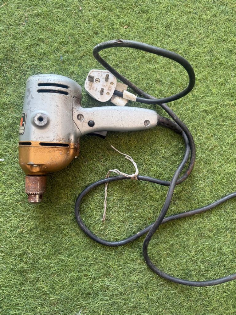 Vintage Black & Decker D500 Drill – Working Condition