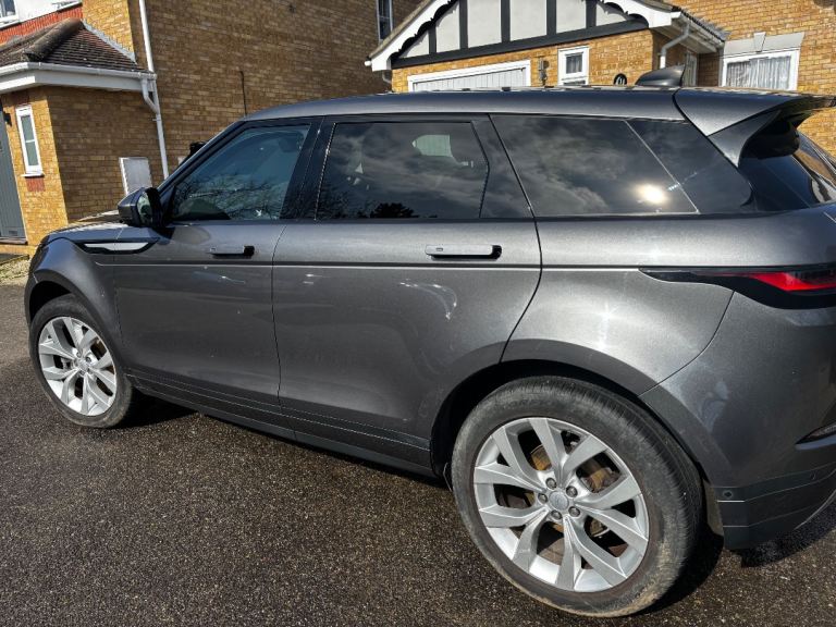 Range Rover evoque SE D Auto Diesel 2019 plate