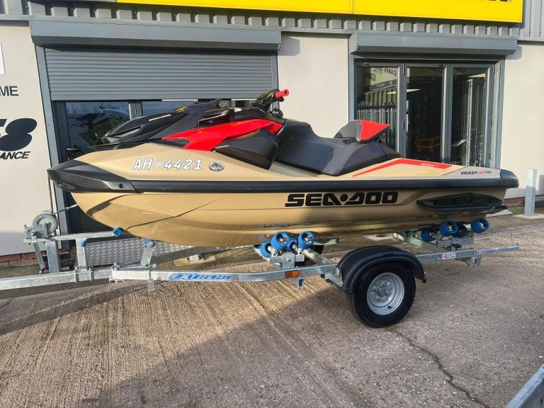 Bombardier 2025 Seadoo RXPX 325