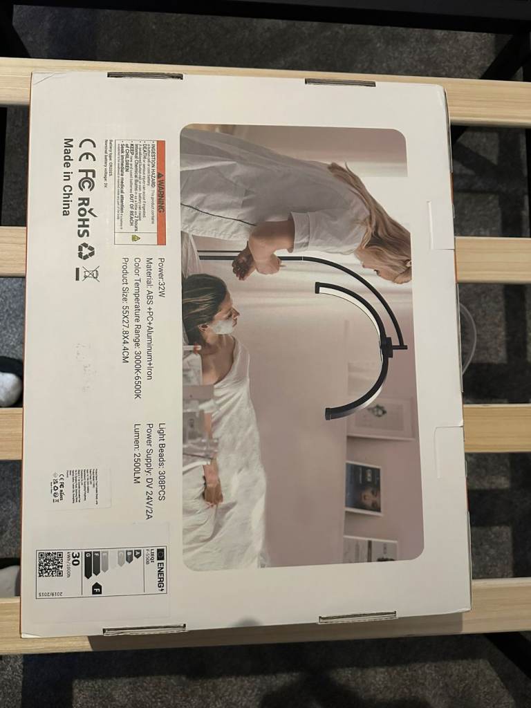 Brand new - Beauty Lamp Floor Standing