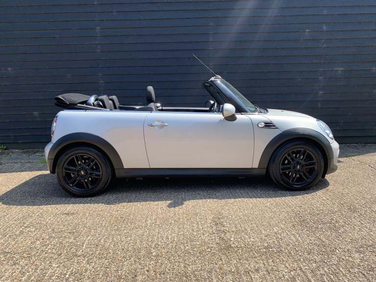 image for MINI CONVERTIBLE 1.6 Cooper Convertible 2dr Petrol Manual Euro 6 (s/s) (122