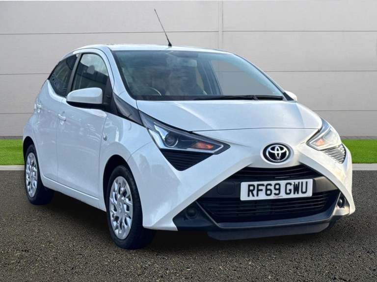 2020 Toyota AYGO 1.0 VVT-i X-Play 5dr HATCHBACK PETROL Manual