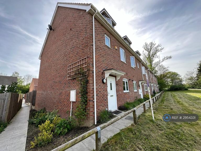 4 bedroom house in Elm Gardens, Brentwood, CM15 (4 bed) (#2954331)