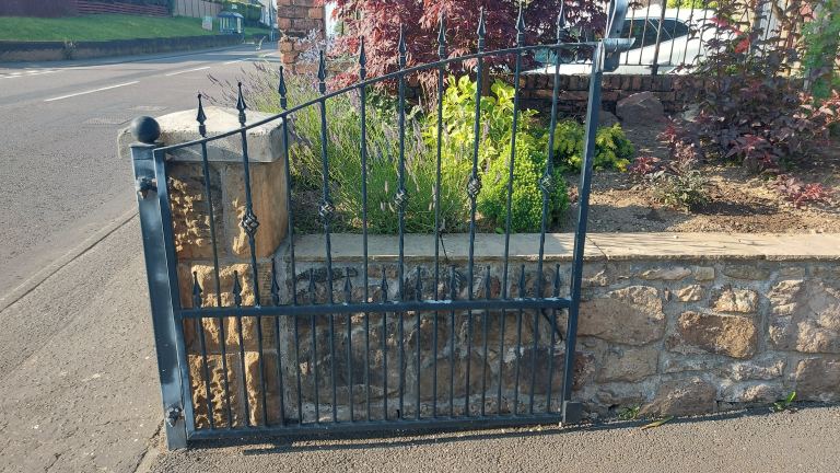 Black Metal Garden Gate – Good Condition