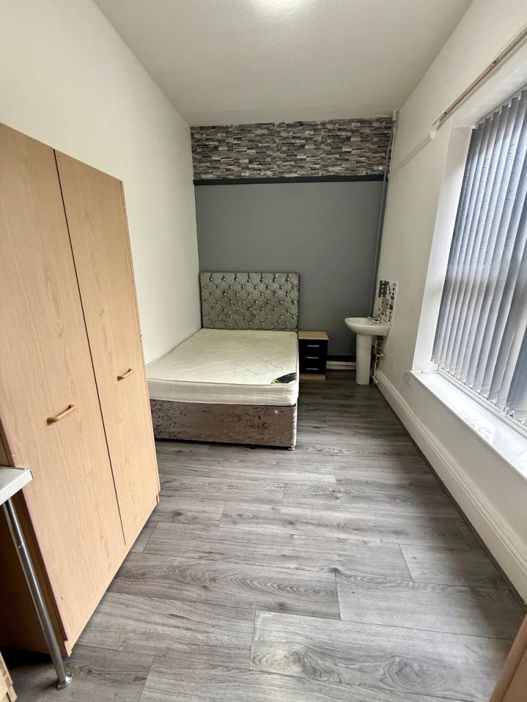 ** Newly painted all bills inclusive room **