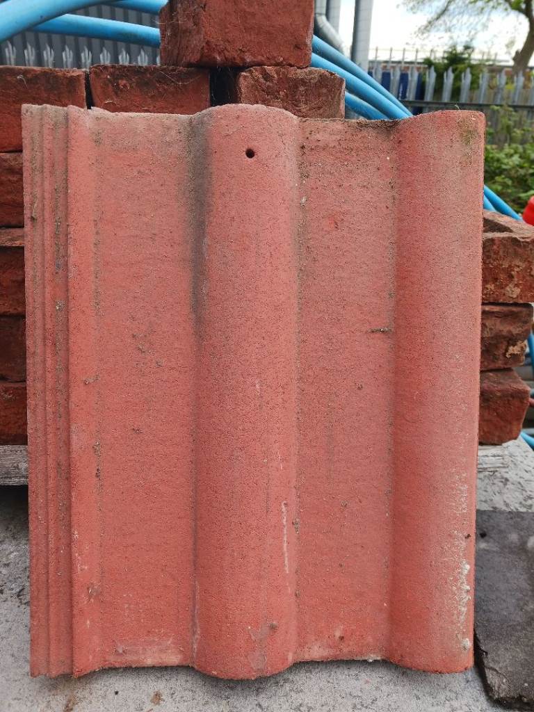 200 qty Redland Double Roman Red Roof Tiles