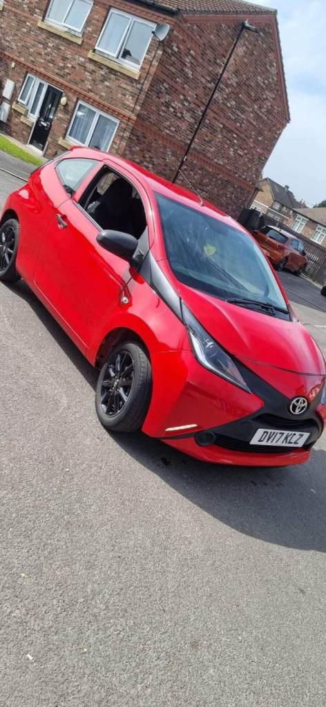 Toyota, AYGO, Hatchback, 2017, Manual, 998 (cc), 3 doors