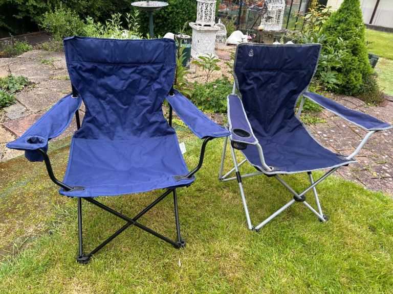 2 Pair of Blue Folding Picnic Camping Chairs 90cm x 90cm Good condition   J240