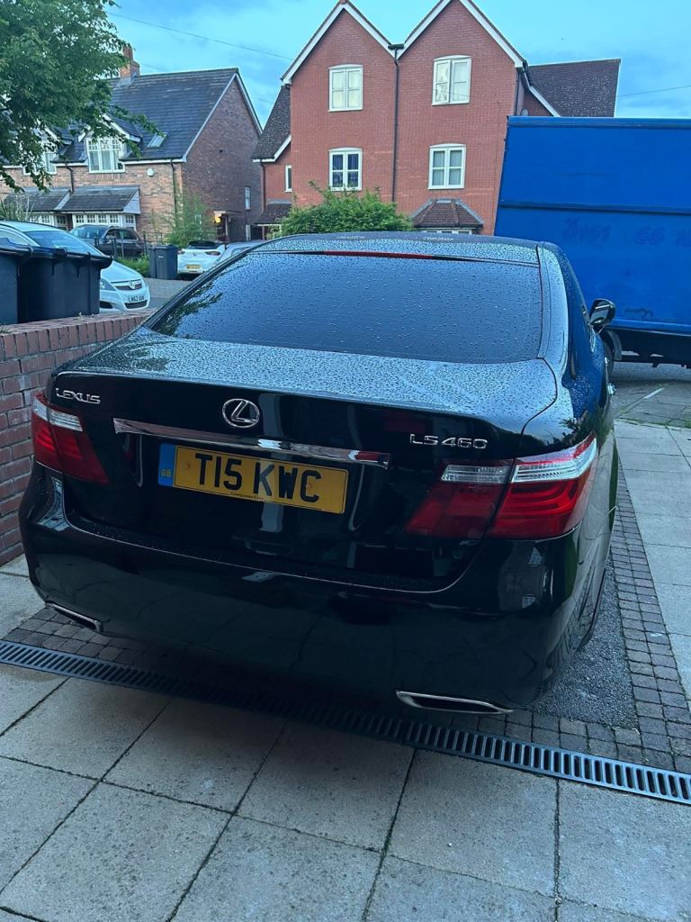 Lexus LS460 Saloon – Black, Good condition SWAPS 