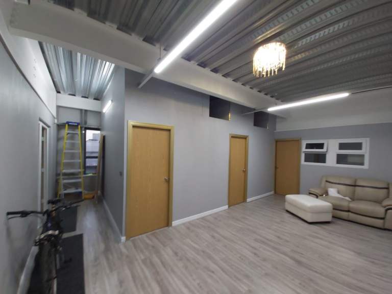 OFFICE SPACE - FULLY FURNISHED - MANCHESTER - M8 8 HQ