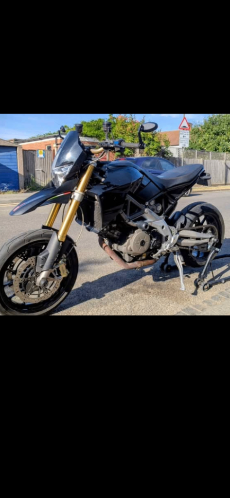 Aprilia dorsoduro 750 motorbike 