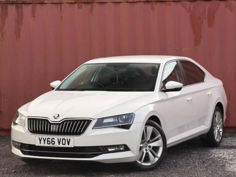 Skoda Superb 2.0 TDI SE L Executive Euro 6 (s/s) 5dr Diesel Manual