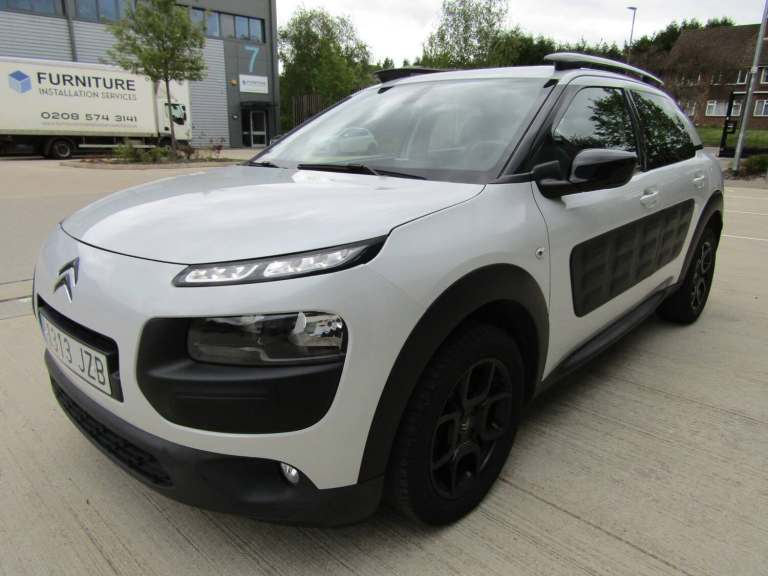 2017 Citroen C4 Cactus 1.2 PURETECH 82 FEEL EURO 6 5 SPEED MANUAL PETROL 5DR LHD Hatchback Petrol...