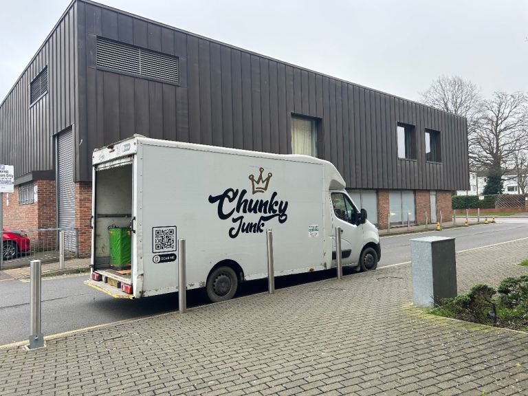 HOUSE REMOVALS & CLEARANCE-OFFICE-RUBBISH REMOVALS-GARDENING-CLEANING-GARAGE-LOFT-MAN & VAN