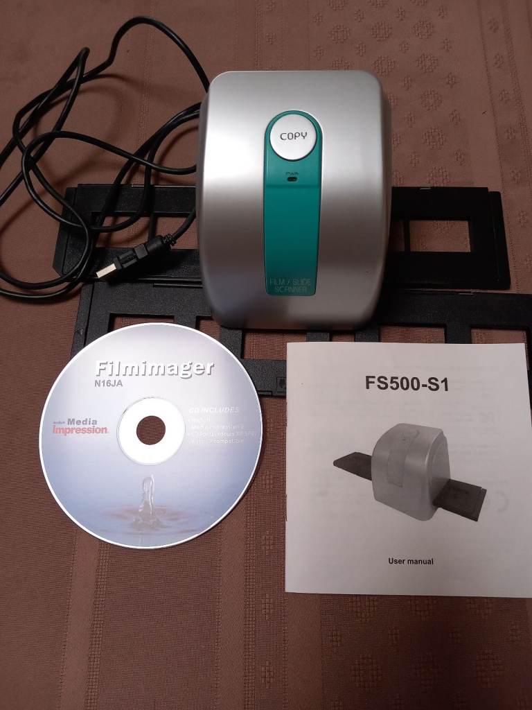 Film and slide scanner