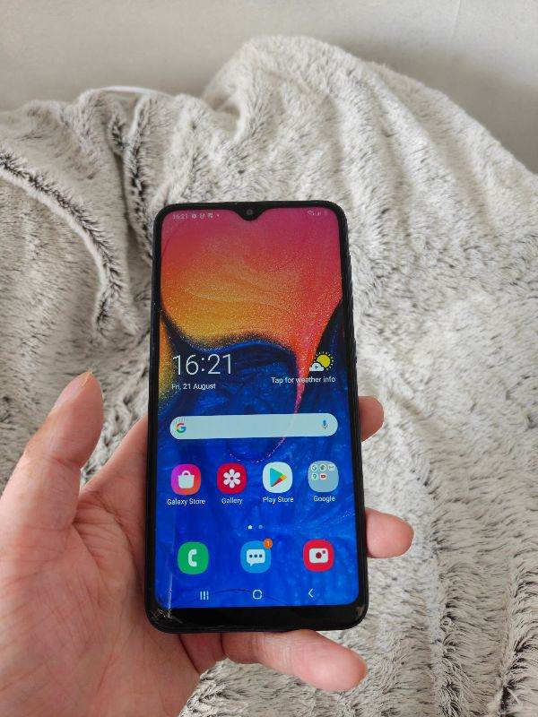 Samsung Galaxy A10 unlocked (dual sim) 