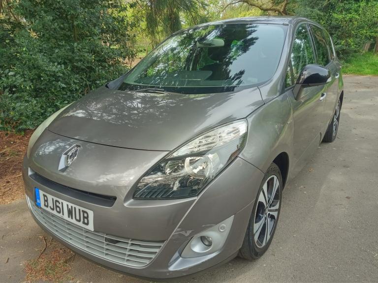 2011 Renault Grand Scenic 1.5 dCi 110 Dynamique TomTom 5dr EDC [Bose Pack] MPV Diesel Automatic