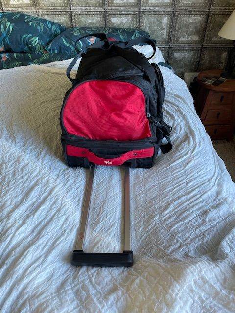 Cal Pak luggage - used once
