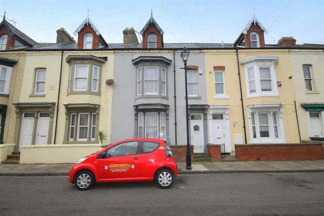 STUNNING LARGE 4 BED FAMILY HOME – HARTLEPOOL HEADLAND – CLOSE TO SEAFRONT – £1100 PCM