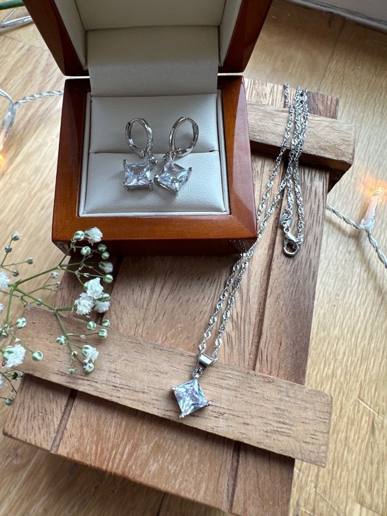 Women’s jewellery set 