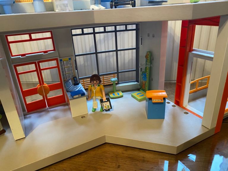 Playmobil City Life Hospital