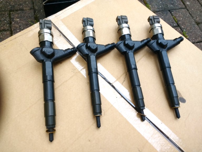 NISSAN X TRAIL 2.2 dci INJECTORS - DENSO AW4 AW400 - ALMERA PRIMERA TINO YD22DDTI