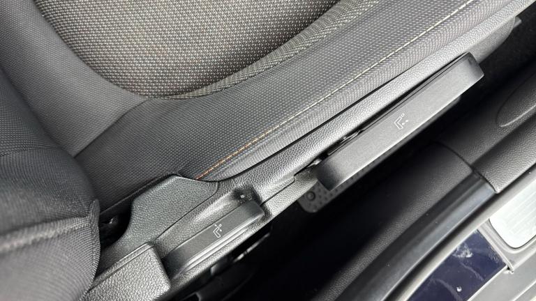 2021 MINI Hatch 1.5 Cooper Classic 5dr Auto [Comfort/Nav Pack] Petrol Hatchback Hatchback Petrol ...