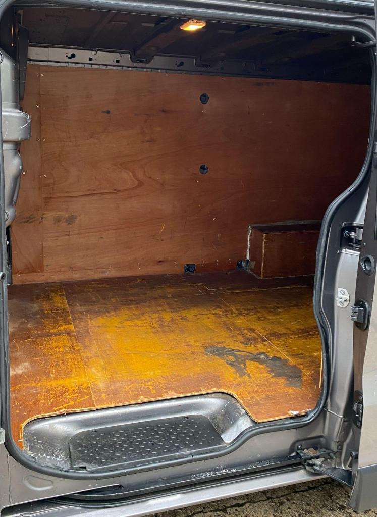 2017 Renault Trafic 1.6 dCi 29 Sport Nav Panel Van 5dr Diesel Manual LWB Standard Roof Euro 6 ( P...