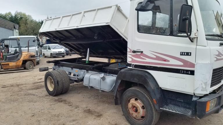  Left hand drive Mercedes-Benz 814 & 914, 3 way tipper Choice of 2, Manual pump