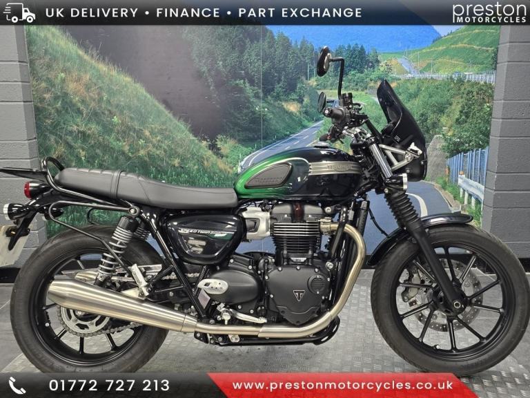 TRIUMPH SPEED TWIN 900