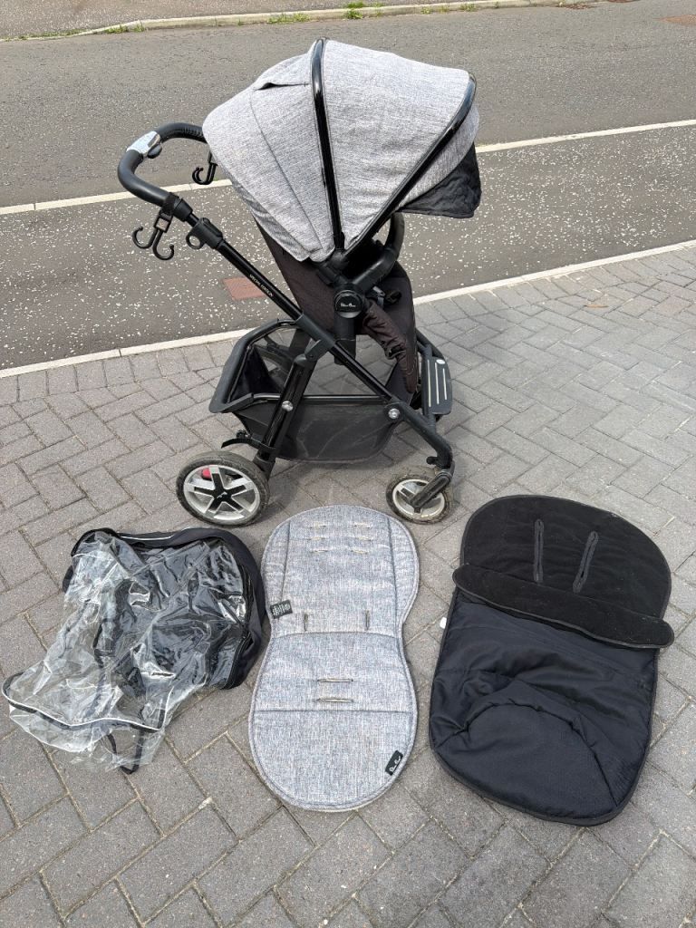 Silver Cross Pram - Grey, Good Condition with Footmuff & Raincover