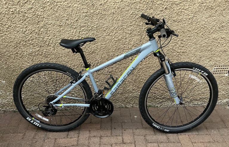 Bike/Bicycle.GENTS SARACEN “ TUFFTRAX “ SMALL LIGHTWEIGHT FRAME MOUNTAIN BIKE “ AS NEW “