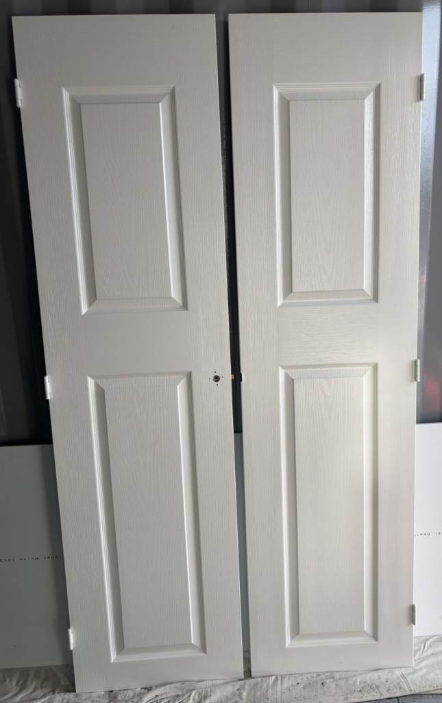 JELD-WEN Oakfield 4 panel internal white door pair 1981 x 1066 x 35, with hinges, no handles