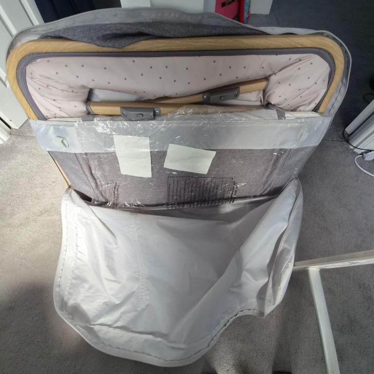Tutti Bambini CoZee Bedside Crib – Grey