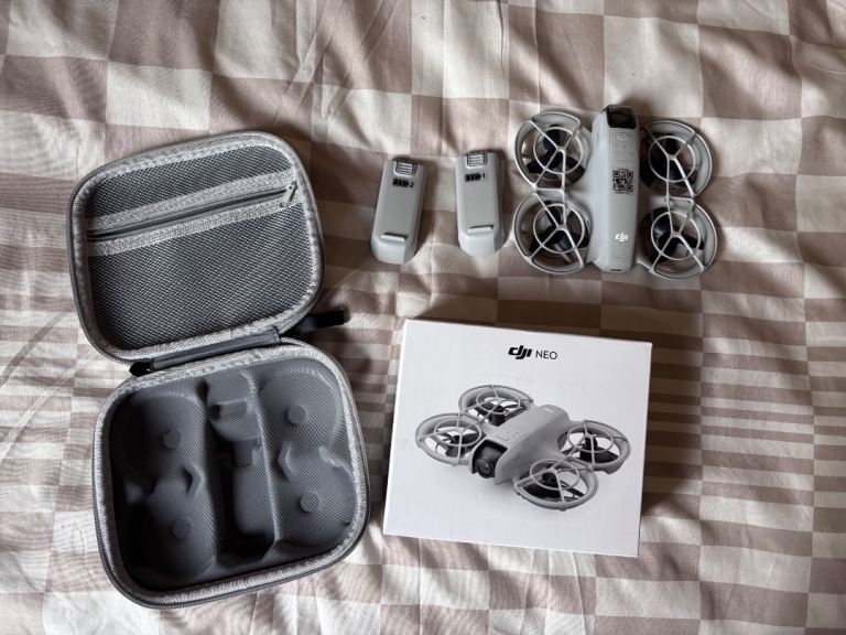 DJI Neo + Additional Battery + Protective Case