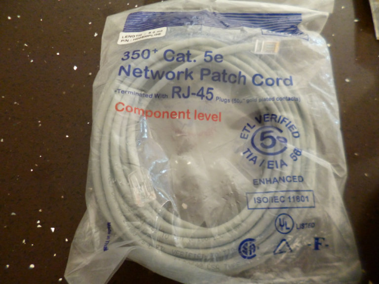 8 Lan / Patch Cables Cat 5E as descrition below