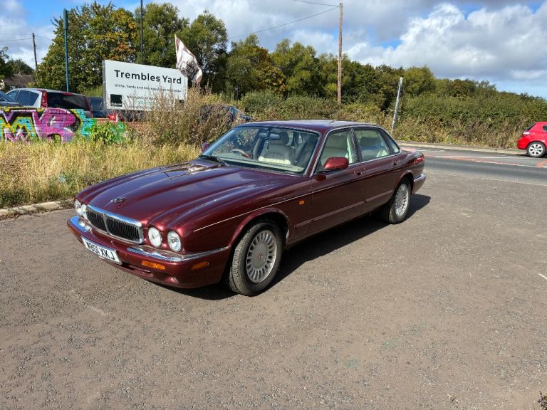 Jaguar, V8 XJ SERIES, Saloon, 2000, Other, 3248 (cc), 4 doors