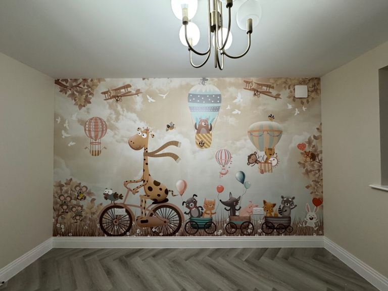 Painter and Decorator - Wallpaper & Wall Mural installation - Wall panelling - Plaster - Handyman 