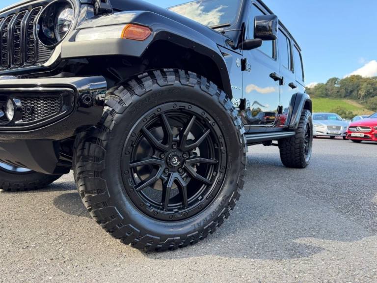 2025 JEEP WRANGLER BUZZ SV LUXURY 2.0 SUV 4DR Black FUEL Wheels MOPAR Bumper+++