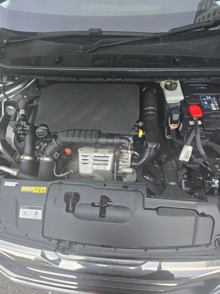 Peugeot, 308, Hatchback, 2016, Semi-Auto, 1199 (cc), 5 doors