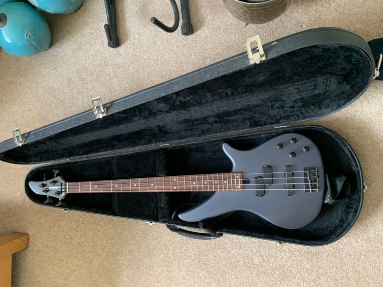 Yamaha Bass Guitar Plus Hard Case