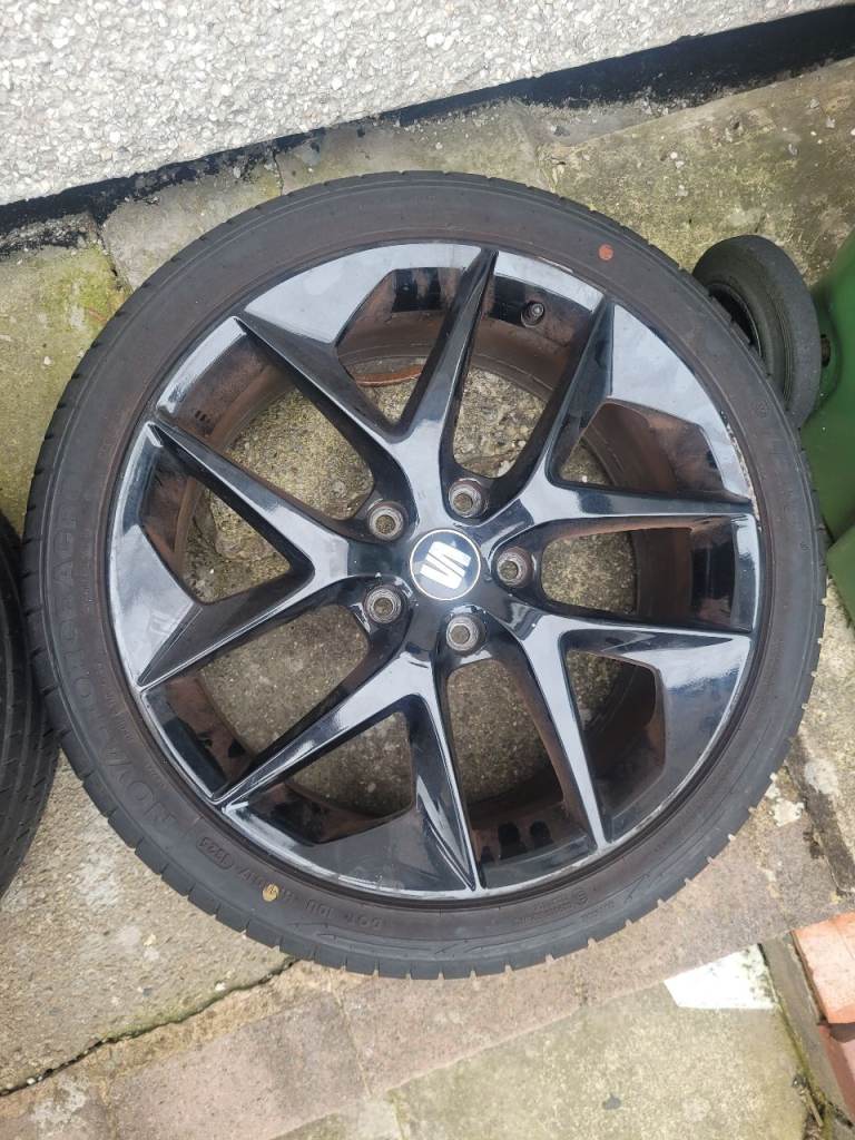 2 black 18inch seat mk3 alloys