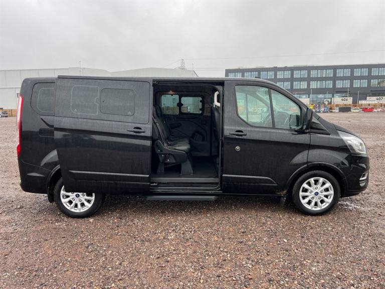 2021 Ford Tourneo Custom 320 TITANIUM ECOBLUE 9 SEATER Minibus Diesel/Ele Manual
