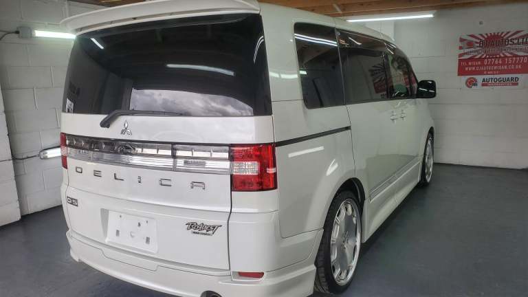 Mitsubishi delica d5 2.4 auto petrol 4x4 7 seats fresh japanese import 20 alloy