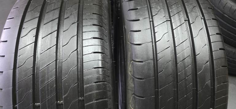 215 55 17   2 x tyres Goodyear Efficient Grip Performance 2